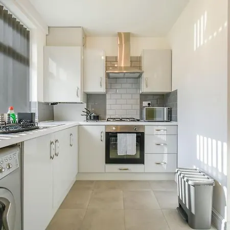 Modern Home: Heart Of Blackburn Blackburn  Exterior photo