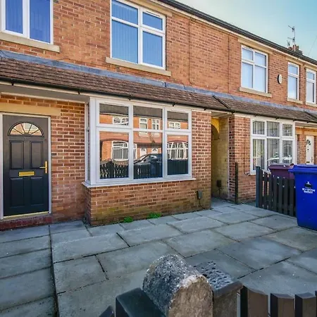 Modern Home: Heart Of Blackburn Blackburn  Exterior photo