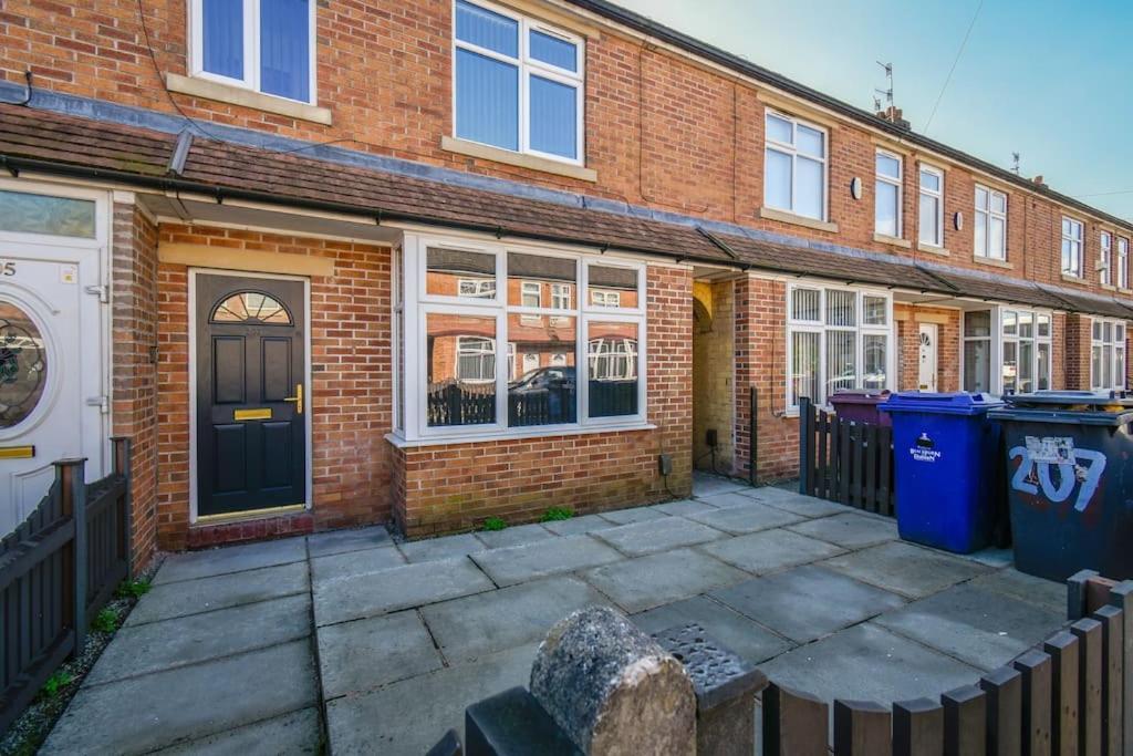 Modern Home: Heart Of Blackburn Holiday home Blackburn (Lancashire)